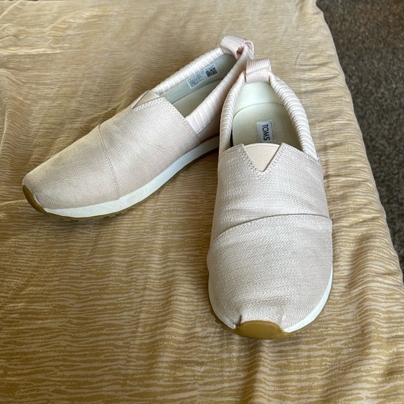 TOMS shoes - Picture 3 of 8